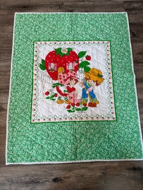 Strawberry Kids Printed Quilt Panel - Green Floral Border